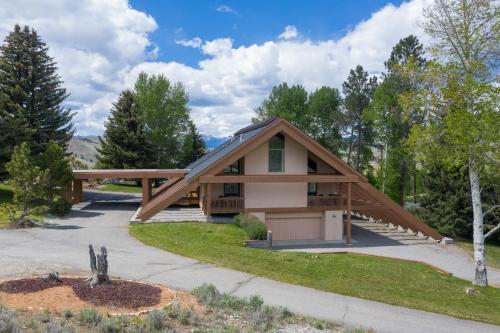 Mountain Mid Century - image 3