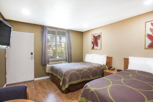 雷德蘭茲 - 聖貝納迪諾速8酒店 (Super 8 By Wyndham Redlands/San Bernardino) in 雷德蘭茲