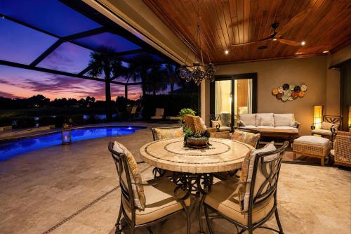 Naples Waterfront Oasis Private Pool Hot Tub & Stunning Views in Lely Resort