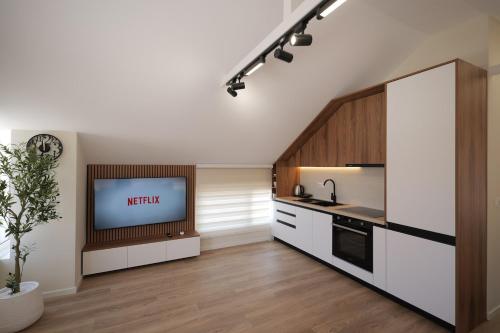 Dionis Luxury Penthouse - image 4