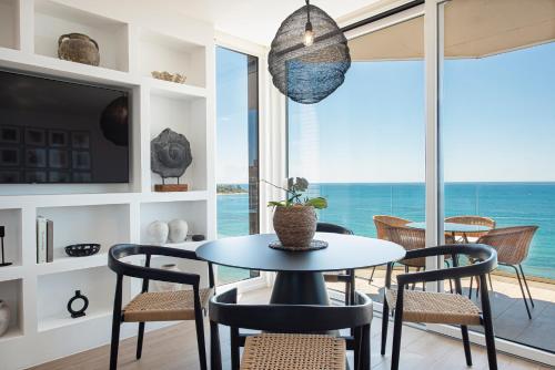 Modern sea front Sea Water – khách sạn tại L'Albufereta