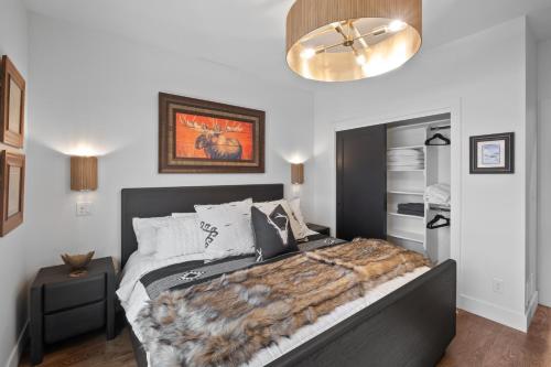 Modern 5BR Teton Home with Spa & Views - image 14
