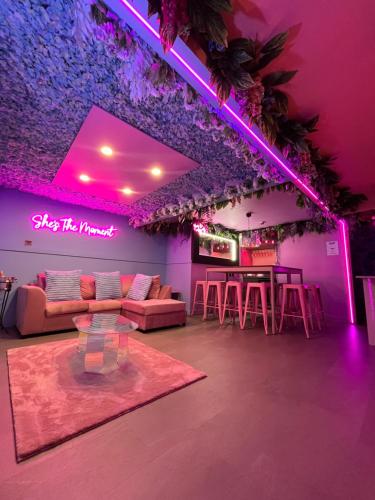Manchester's ONLY private party suite for 12 with Makeup Room - Manchester Manchester's ONLY private party suite for 12 with Makeup Room - Manchester