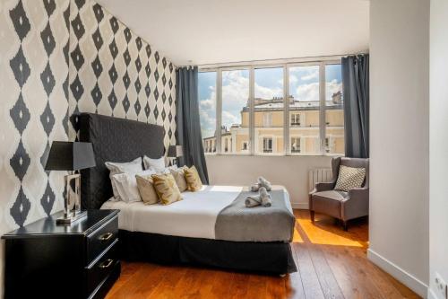 Huge and bright 4BD for 10 guests Sacre-Coeur - image 13