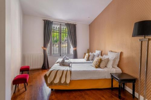 Huge and bright 4BD for 10 guests Sacre-Coeur - image 7