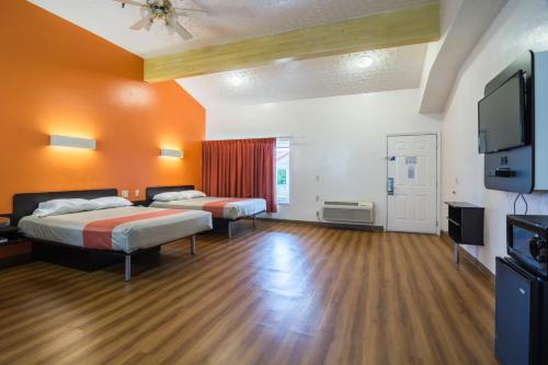 Motel 6-Globe AZ - image 14