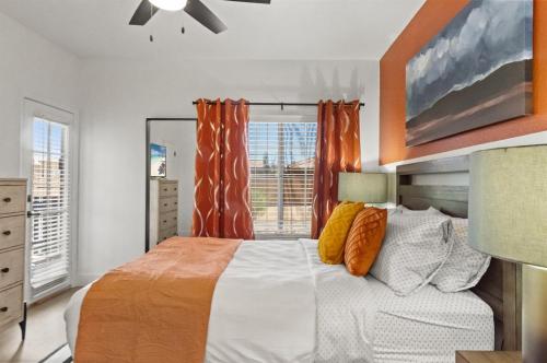 Quiet Executive Oasis Across TPC Fast Wi-Fi - image 2
