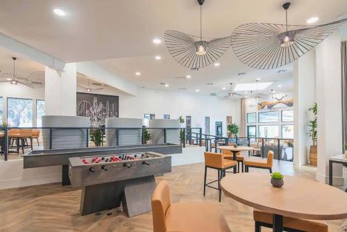 Luxury Golf Suite Walk Accross to TPC Scottsdale - image 2