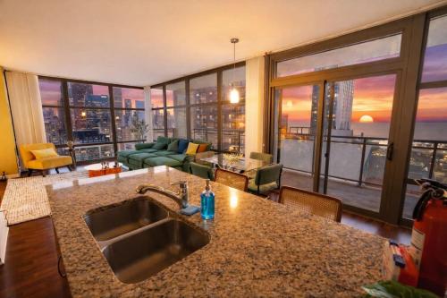 South Loop 2BR Skyline - 5 Min to Museum Campus in Grant Park