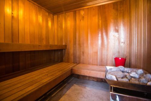Sauna, Parklands Motor Lodge in Turangi