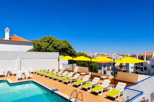 Albufeira Beach Apartment 3 Min Walk to Beach – khách sạn tại Khac
