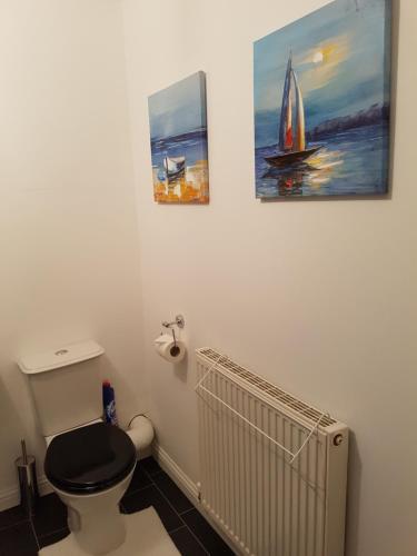 Bathgate Contractor and Business Apartment - image 11