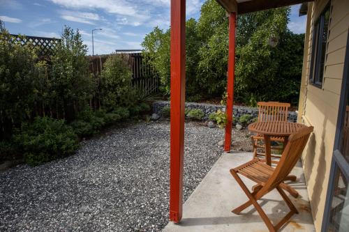 Facilities, Kowhai Cottage, Pizza Oven, Super Central - KK32726 in Kaikoura