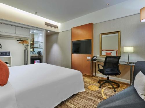 room detail thumbnail 1