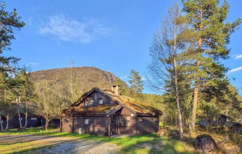 . Cozy Home In Tjørhom With Sauna