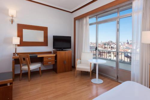 room detail thumbnail 1