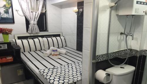 Standard Double Room image 5