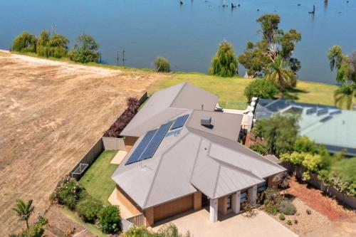 Woodbine Waters Lakehouse – Yarrawonga, TN