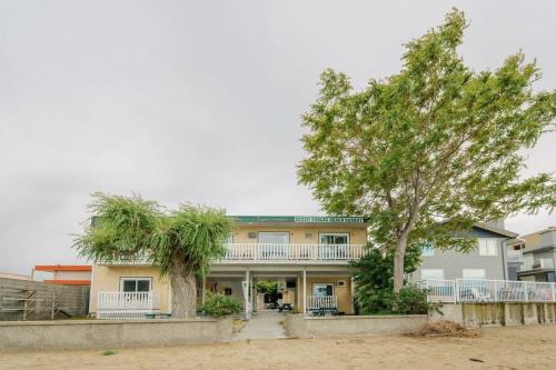 Suite 15 Green Gables Resort Lake View Retreat in Osoyoos (BC)