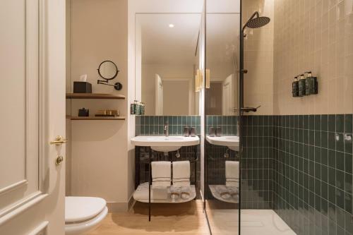 room detail thumbnail 2