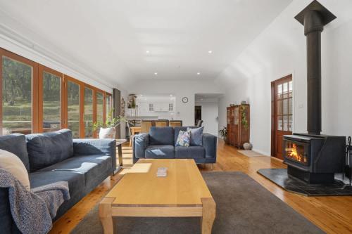 SnowGums - Peaceful Retreat - 4Bed 3Bath &Firepit in Canobolas