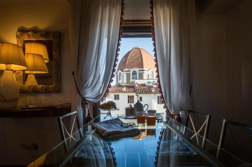 Hotel Burchianti Room Type - Suite with City View