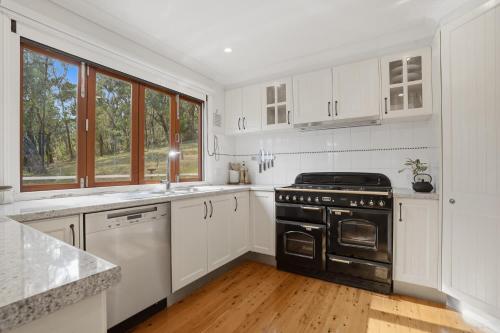 SnowGums - Peaceful Retreat - 4Bed 3Bath &Firepit in Canobolas