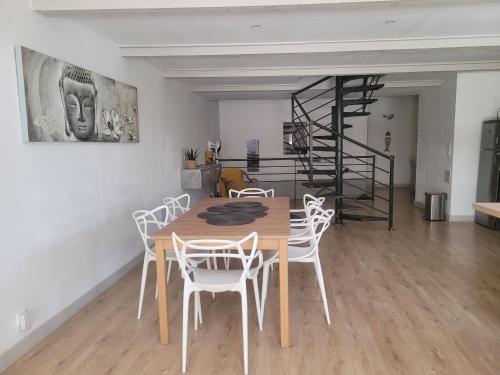 Iekārtas, Loft Porte Sud 140 m2 in Salles-d'Aude