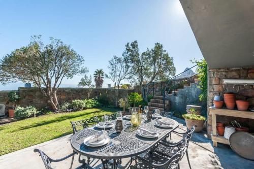 Tuscany in Camps Bay - One Bedroom - image 11
