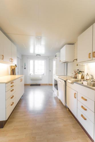 Perla in Lofoten - big and cosy Lofoten house close to the sea in Barstrand