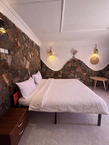Balcony walk rest house Jabal shams in Al Ḩayl