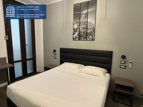 Hotel Perugino - Tap to explore photos
