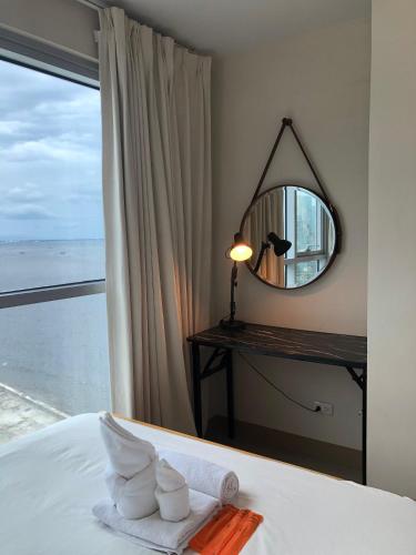 HomeMade Luxury, Cozy 2 beds Manila Bay Sunset View in Parañaque