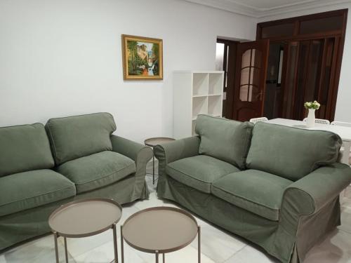 Traditional Patio Relaxation AirConditioned WiFi Spacious