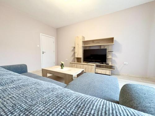 Blue Luna - Stylish City Escape in Varna – khách sạn tại Levski