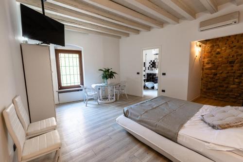 Borghetto Lake House