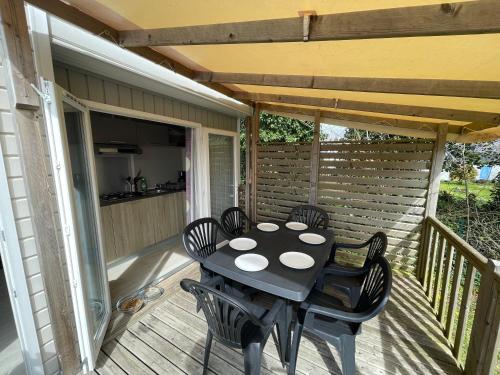 Mobilhome 6 personnes camping 4 étoiles (Mobilhome 6 personnes camping 4 etoiles) in Tregunc