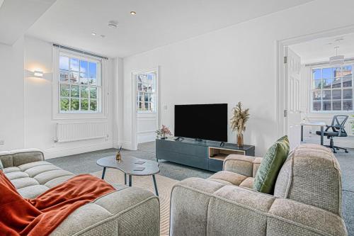 Nottingham City Centre 2-Bed Spacious Apartment - Dedicated Workspace – khách sạn tại Khac