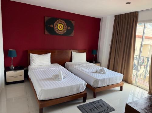 room detail thumbnail 1
