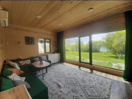 Уютный домик на берегу озера Севан (Уютныи домик на берегу озера Севан) in Kalavana