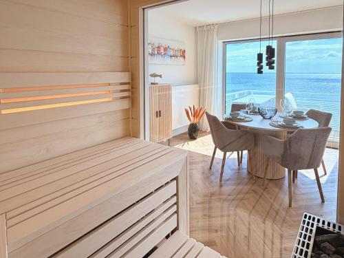 Ferienwohnung Strand living mit Meerblick Haus Mole Grossenbrode - image 4
