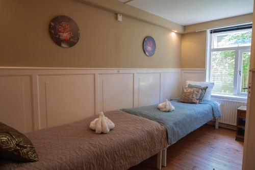 't Lytse Knipke Room Type - Twin Room with Private Bathroom