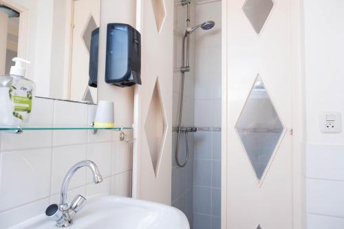 't Lytse Knipke Room Type - Double Room with Private Bathroom 't Lytse Knipke Room Type - Double Room with Private Bathroom