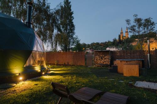 Unique glamping Prague with private hot tub 1