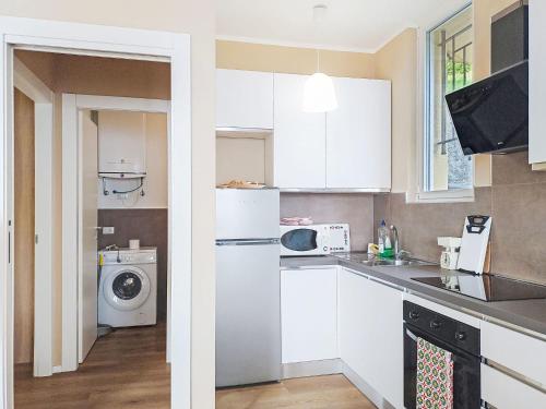 Konyha, Apartment Giusi by Interhome in Belgirate