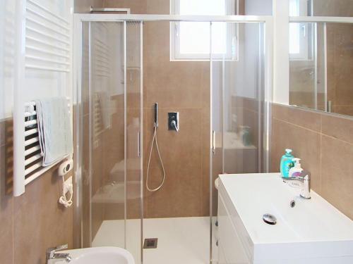 Fürdőszoba, Apartment Giusi by Interhome in Belgirate