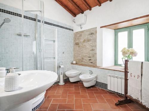Ванна кімната, Apartment Il Pastore by Interhome in Лонда