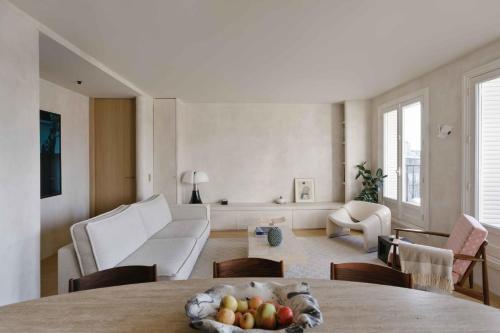 Appartement spacieux avec vue sur la Tour Eiffel