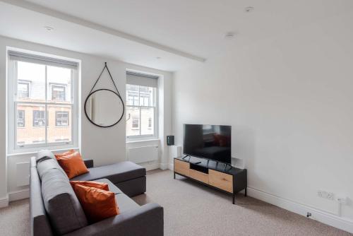 1-Bed Fitzrovia Flat - West End - Sleeps 4, Londra