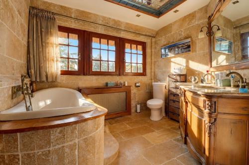 French countryside with pond & spa 1h from Paris in Saint-Lubin-de-la-Haye